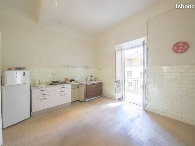 Appartement 8 pièces 192 m²