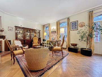 Appartement 8 pièces 194 m²
