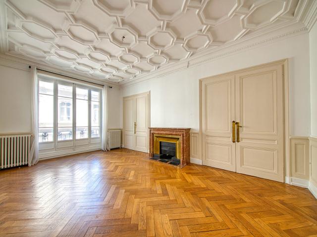 Appartement 8 pièces 194 m²