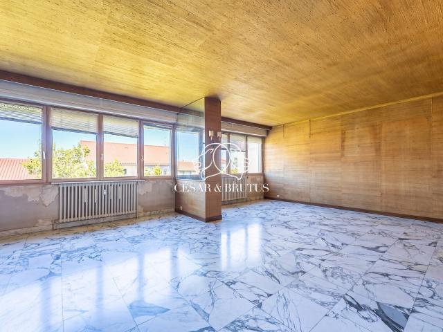 Appartement 8 pièces 195 m²