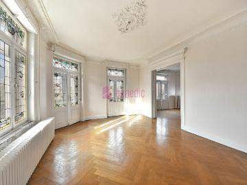 Appartement 8 pièces 215 m²