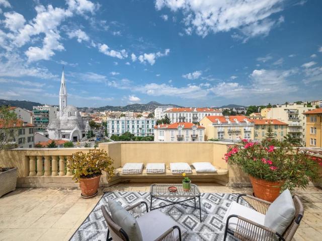 Appartement 8 pièces 221 m²