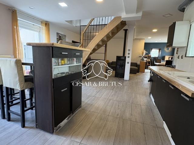 Appartement 8 pièces 232 m²