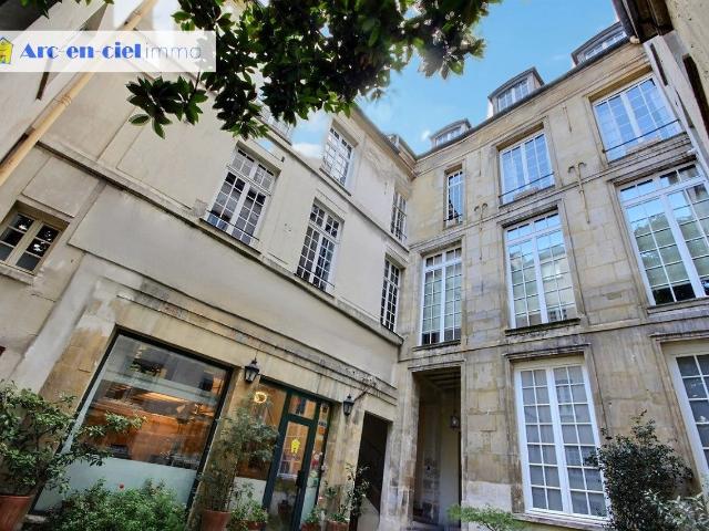 Appartement 8 pièces 264 m²