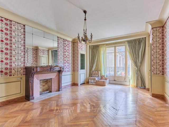 Appartement 8 pièces 269 m²
