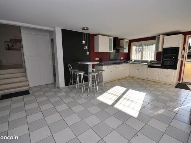 Appartement 8 pièces 286 m²
