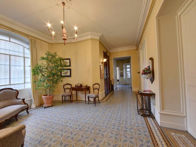 Appartement 8 pièces 312 m²