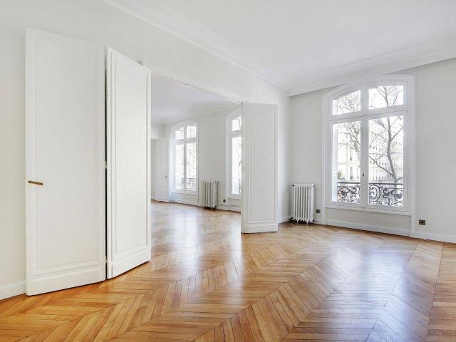 Appartement 8 pièces AVENUE BOSQUET