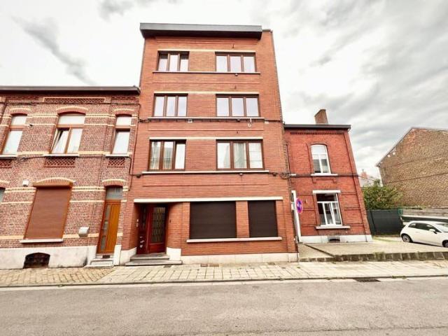 Appartement 90m2/PEB C/ 2ch 1sdb/ disponible de suite