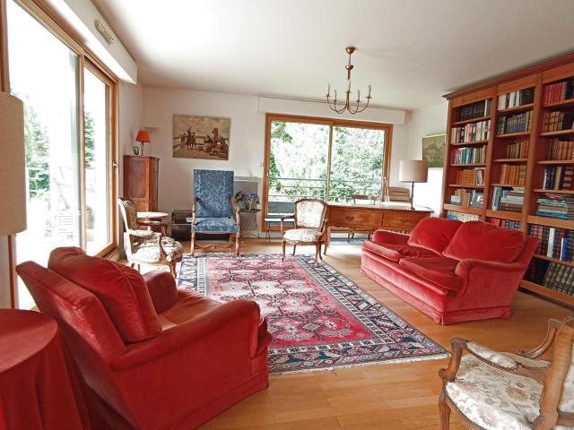 Appartement 92.61 m2, 3 chambres, balcon
