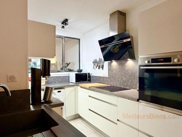 Appartement 94 m2 en duplex rénové au centre ville de Lons le Saunier
