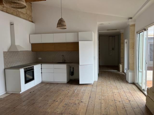 Appartement 94 m² rénové hyper centre LIBOURNE
