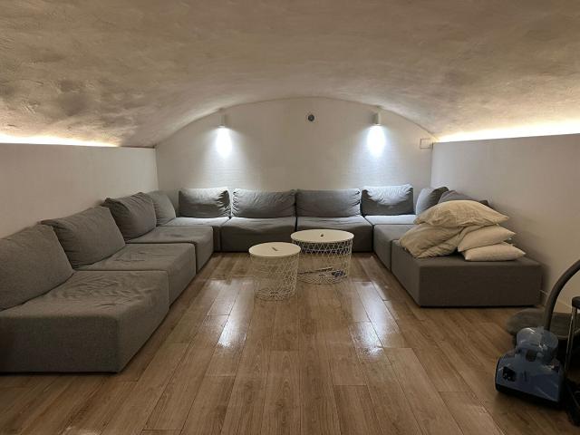 Appartement 9 pièces, 148 m² à louer à Villeurbanne 69100