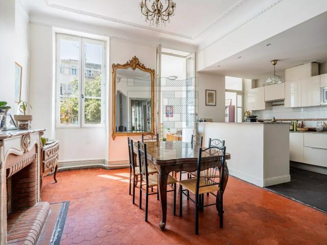 Appartement 9 pièces 199 m²