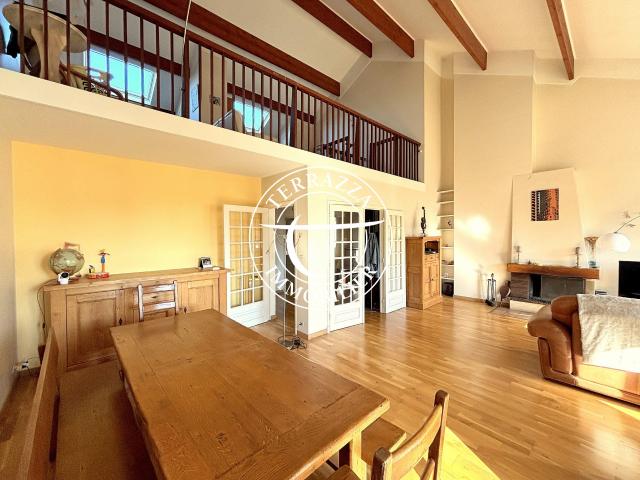 Appartement 9 pièces 207 m²