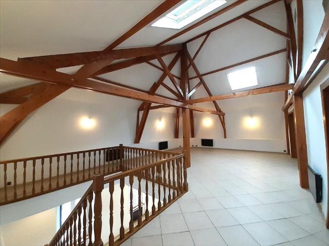 Appartement 9 pièces 210 m²