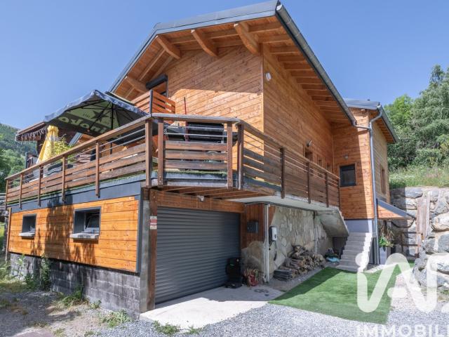 Appartement 9 pièces 223 m²