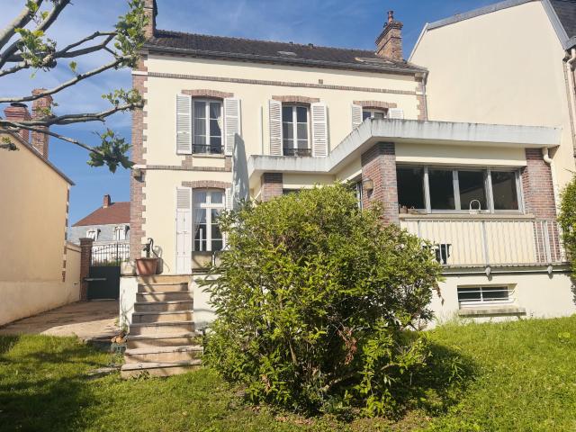Maison 9 pièces 224 m²