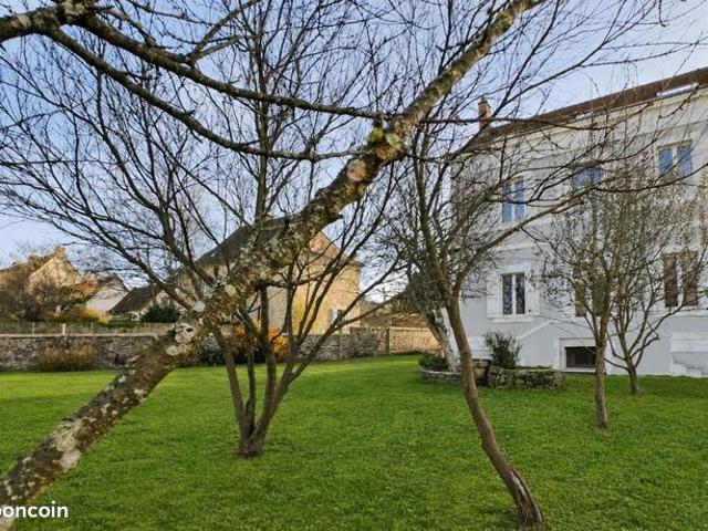 Appartement 9 pièces 256 m²