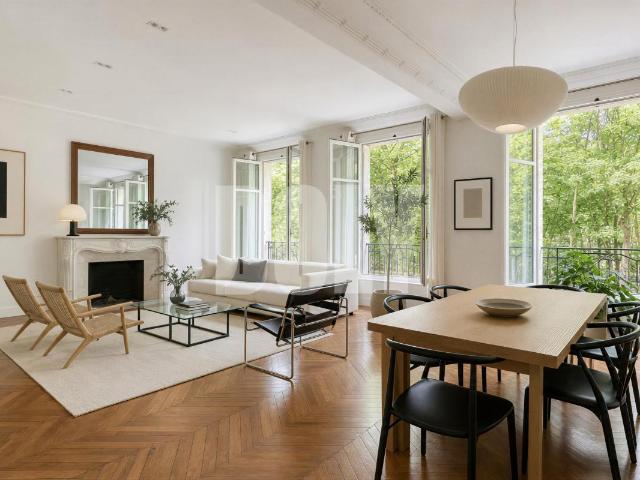 Appartement 9 pièces 259 m²