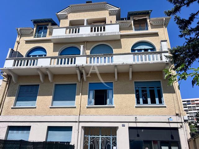 Appartement 9 pièces 260 m²