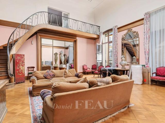 Appartement 9 pièces 318 m²