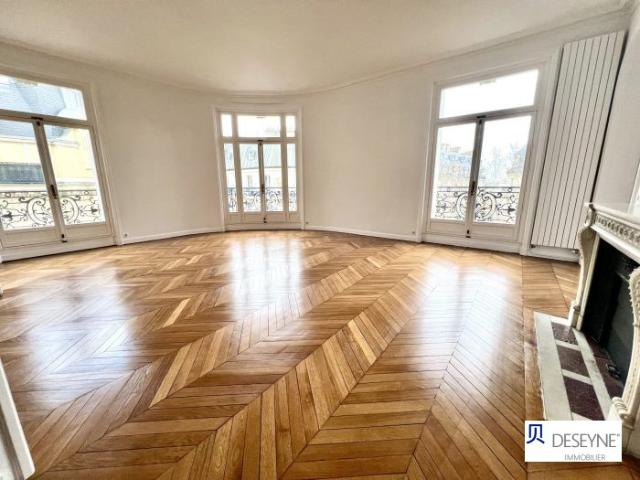 Appartement 9 pièces + cave
