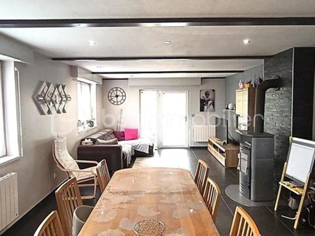 Appartement 100.50 m2 / sous sol complet garage / jardin / parking