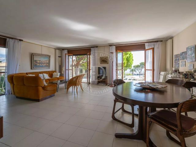 Appartement 102 M2 avec vue mer à Saint Jean Cap Ferrat