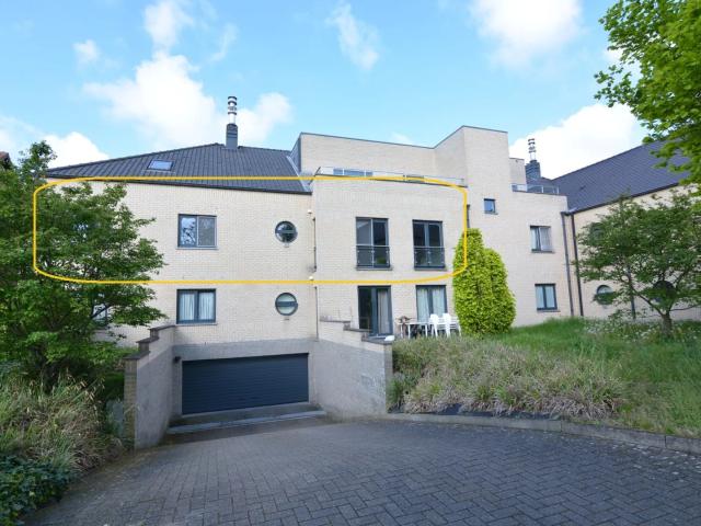 Appartement 104 m² met 2 slpks, garage en kelderberging