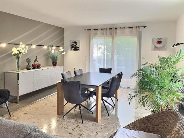 Appartement 10 pièces 193 m²