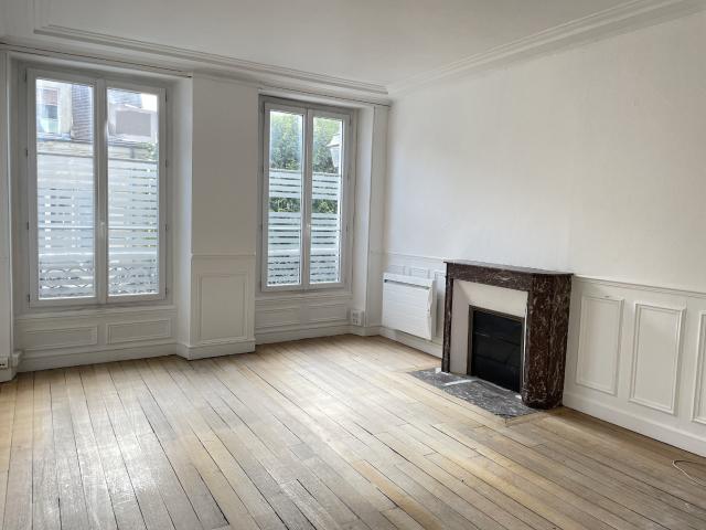 Appartement 10 pièces 223 m²