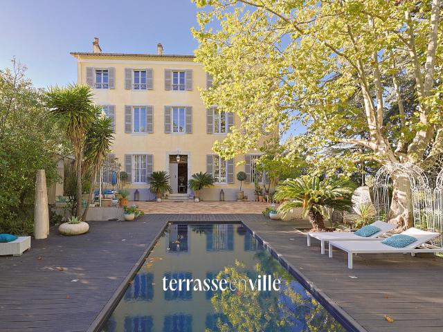 Maison 10 pièces 400 m²