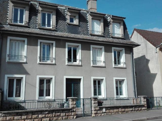 Appartement 110 m² avec véranda, jardin et cour