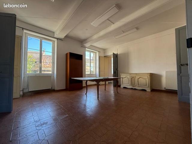 Appartement 11 pièces 372 m²