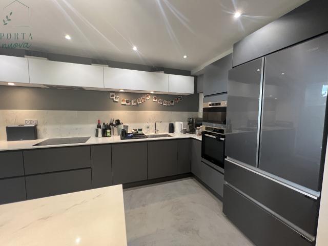 Appartement 120.2 m² 5 Pièces Tassin La Demi Lune