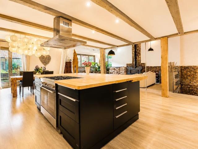 Appartement 12 pièces 472 m²