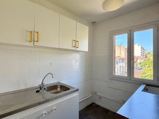 Appartement 13005 Le bien en vidéo