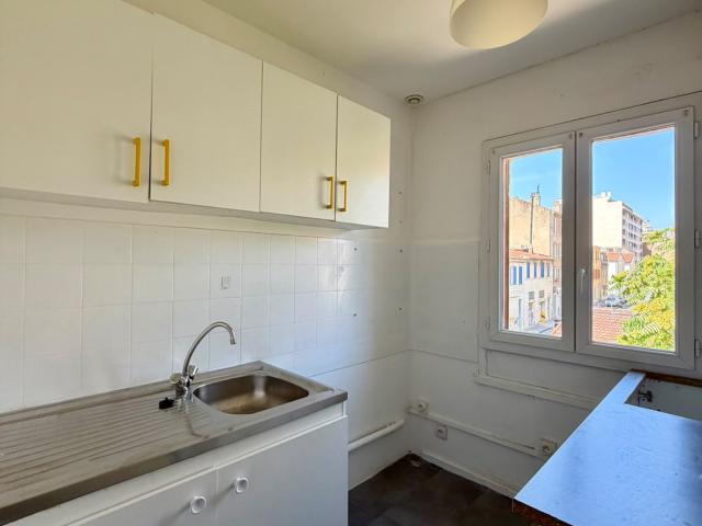 Appartement 13005 Le bien en vidéo