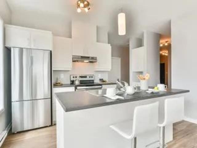Appartement · 130 m² · Longueuil