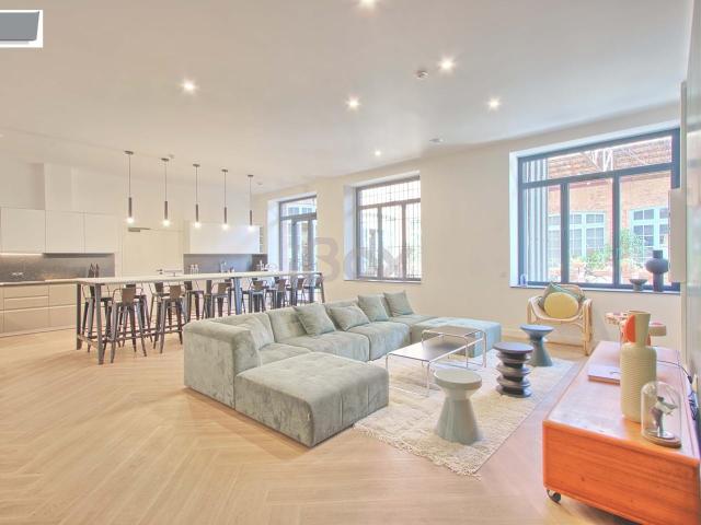 Appartement 15 pièce s 14 chambre s 323.55 m²