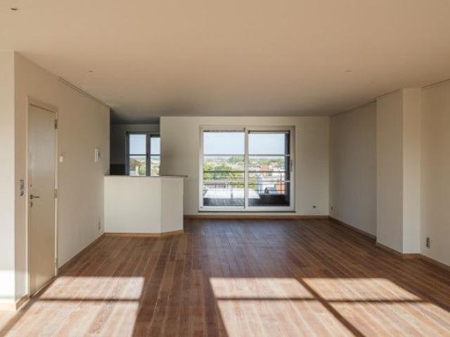 Appartement, 173 m², 3 slaapkamers, 2 badkamers, terras, 1 P te 9000 GENT