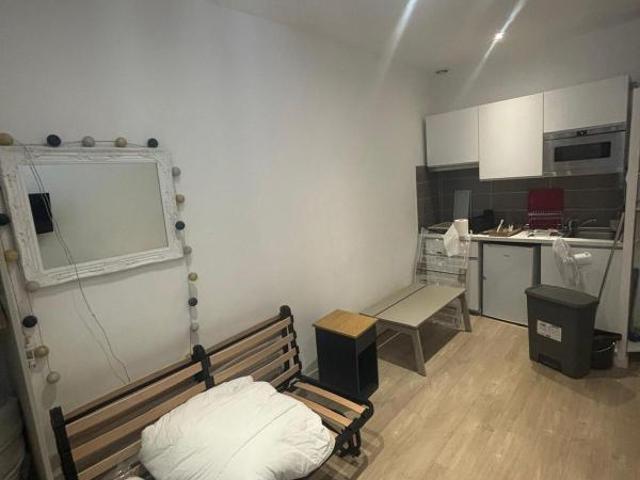Appartement, 18 m² à louer à Marseille 6 13006