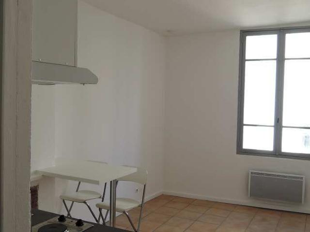 Appartement, 18 m² 1 pièce, en location à Montpellier 427 € par mois