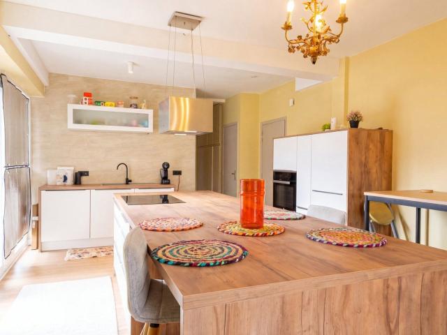 Appartement 1 ch meublé avec vue sur Meuse!