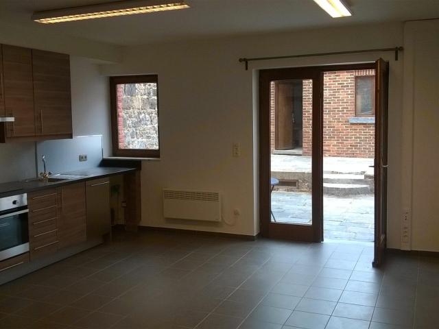 APPARTEMENT 1 CH, au REZ, 100 % rénové, super équipé, 40 m²