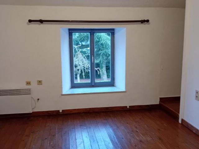 Appartement 1 ch. à louer à Momignies