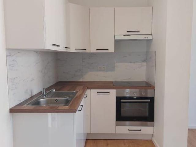 Appartement 1 ch. à louer à Nimy, peb C
