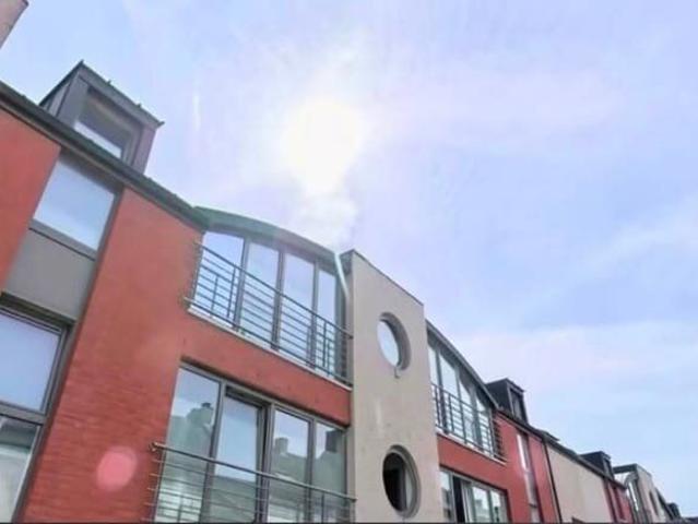 Appartement 1 ch. lumineux avec velux à Quaregnon