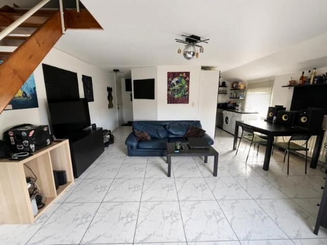 Appartement 1 CH + 1 bureau + cave